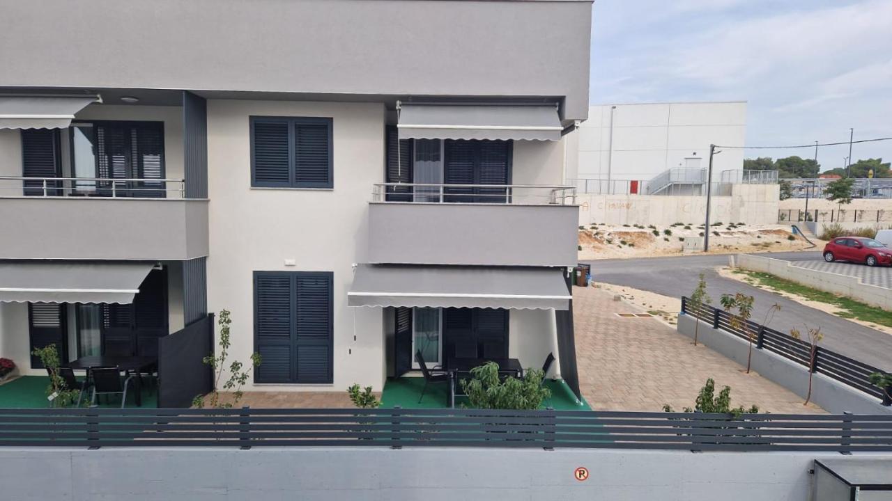 Villa Toni บีโอกราดนาโมรู ภายนอก รูปภาพ